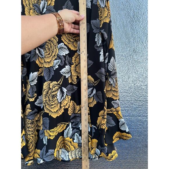 CARMEN MARC VALVO WOMAN BLOUSE SIZE 2X FLORAL PRINT RUFFLE PULLOVER TOP - Picture 5 of 7